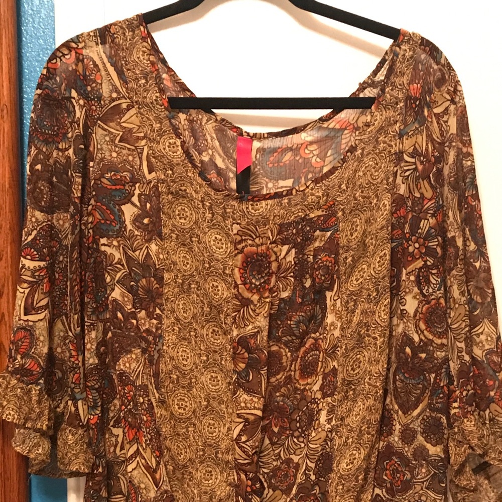 Sheer blouse in brown and 3/4 sleeve
